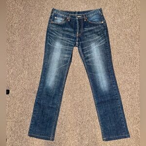 Levi’s 540 straight leg jeans. Dark wash w/fade. W27 L33.